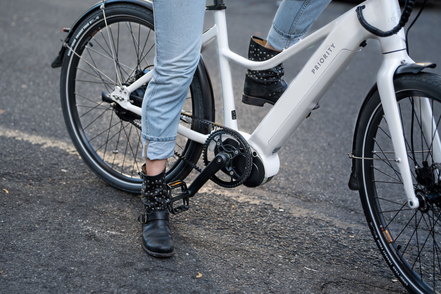 electric bike pedal PRIORITY CURRENT PLUS E-BIKE – Priority Bicycles