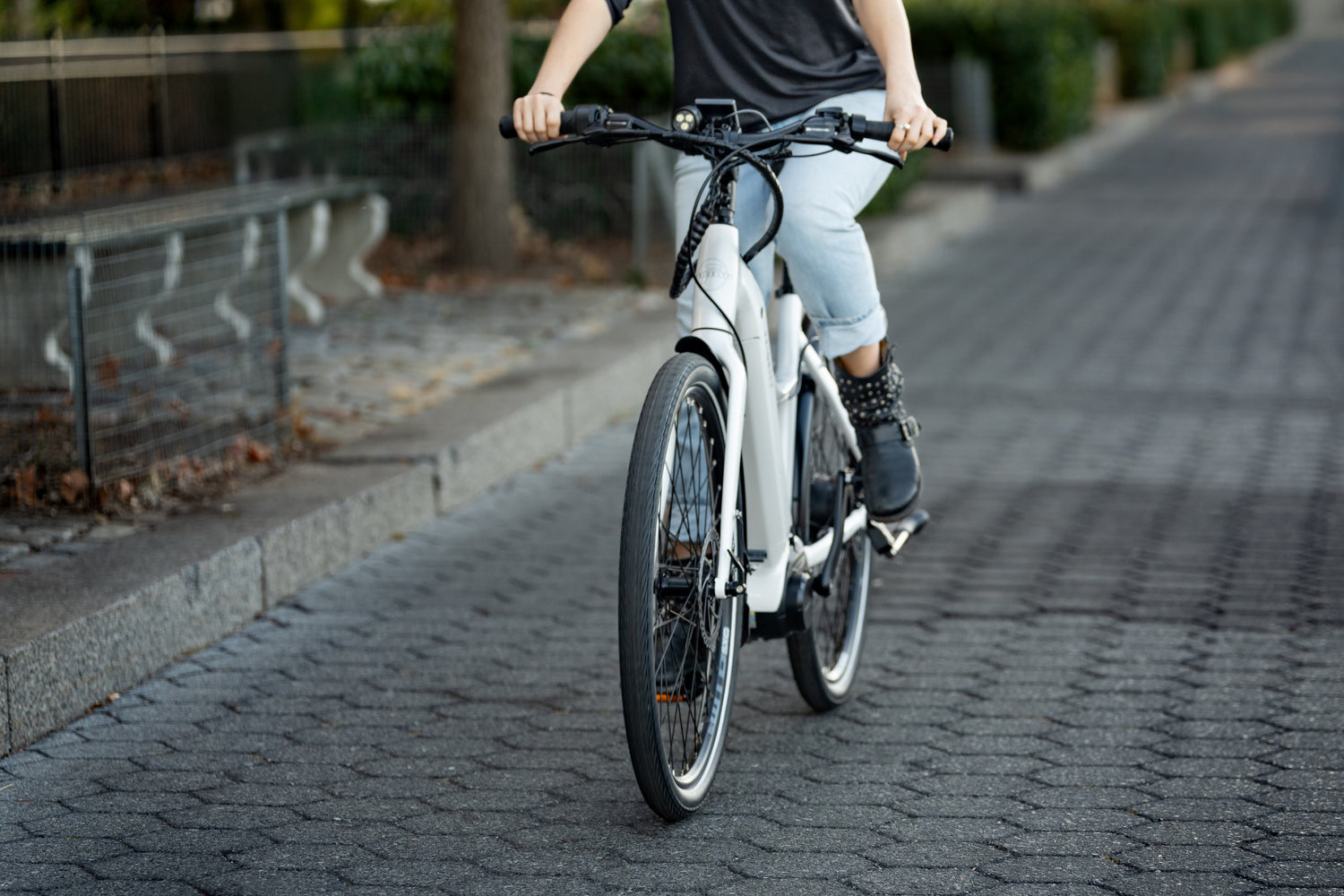 priority electric bicycles PRIORITY CURRENT PLUS E-BIKE – Priority Bicycles