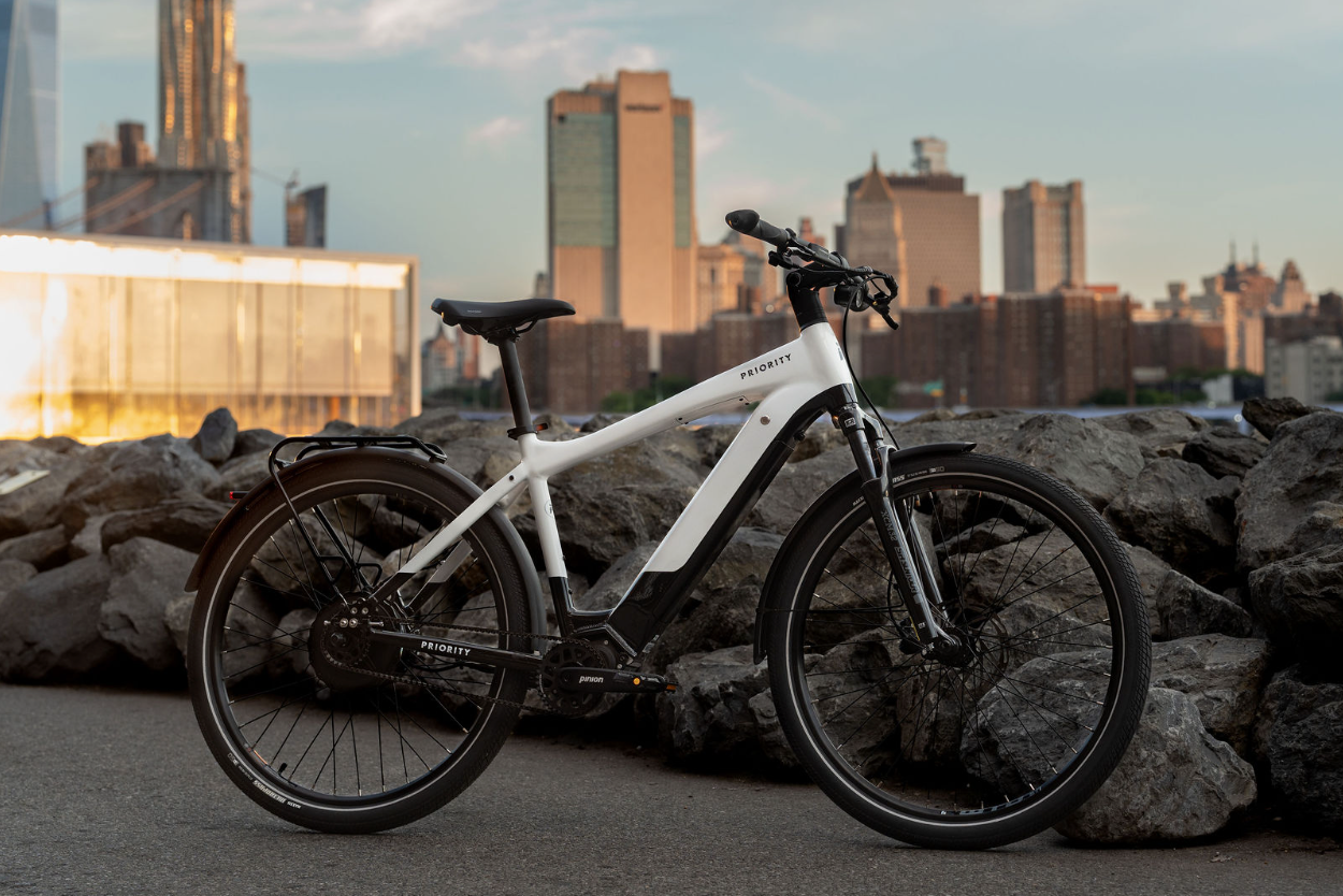 PRIORITY SKYLINE SMART.SHIFT E-BIKE – Priority Bicycles PRIORITY SKYLINE SMART.SHIFT E-BIKE – Priority Bicycles