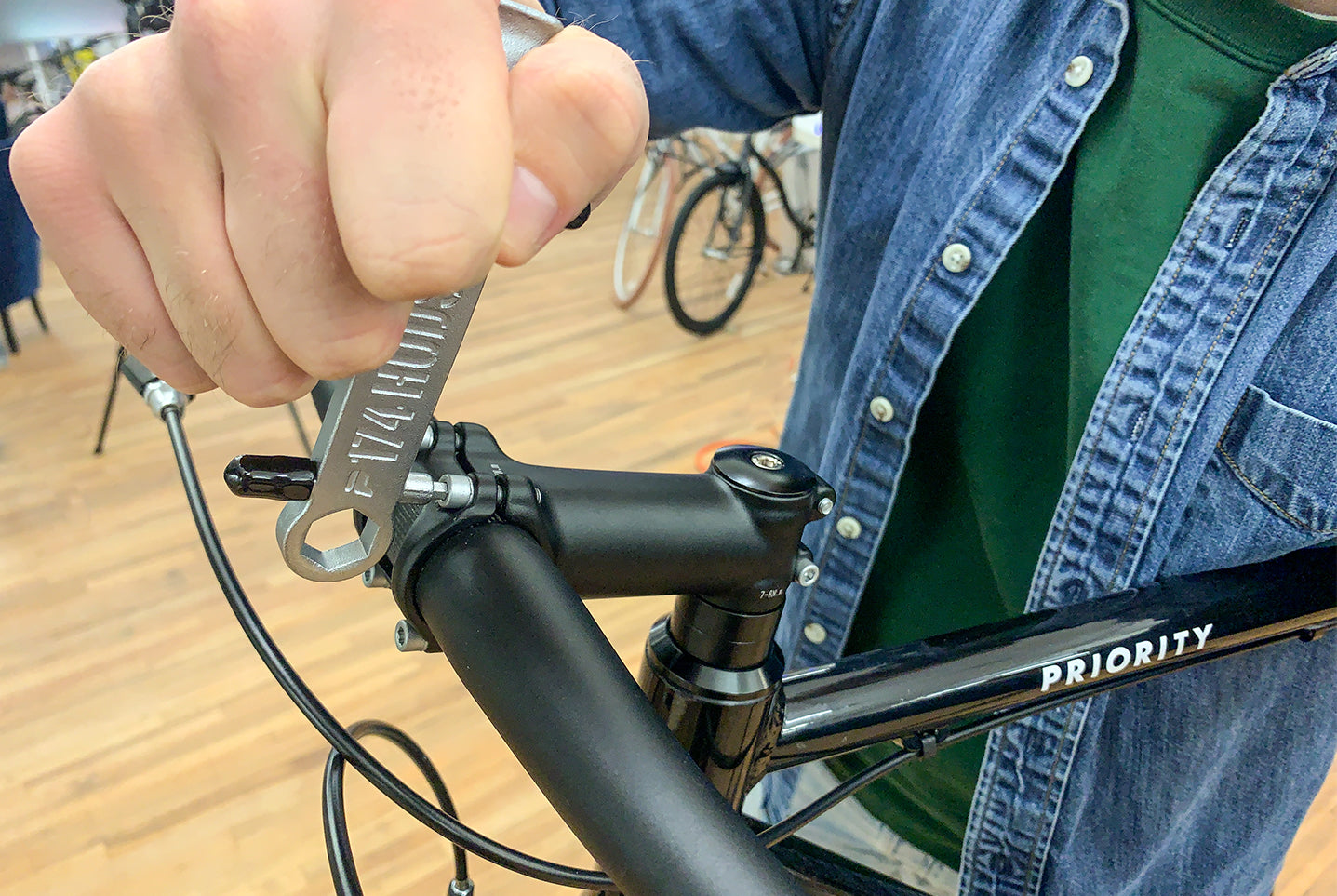 gravel bike multi tool 174HUDSON Multi-Tool – Priority Bicycles